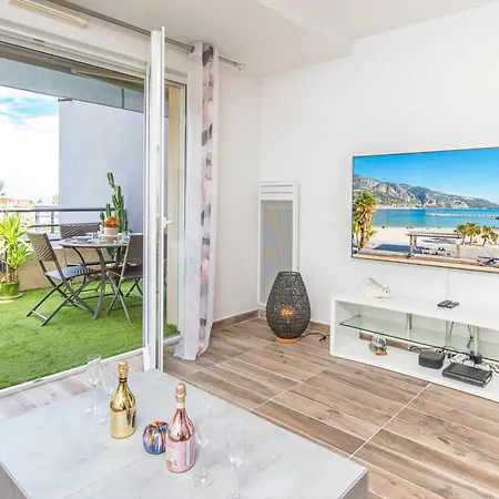 Le Prestige - 2 Pieces - Parking - Piscine